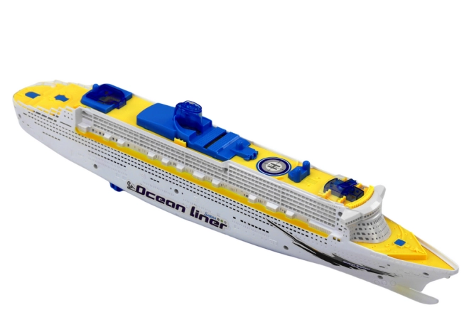 Velika 50 cm ladja z realističnimi detajli