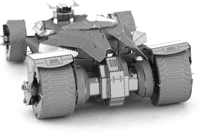 Podroben kovinski model