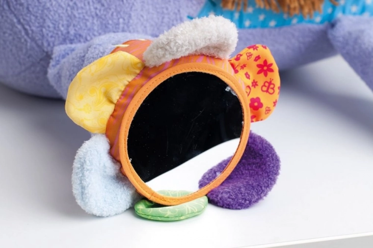 Raznolike teksture in barviti elementi