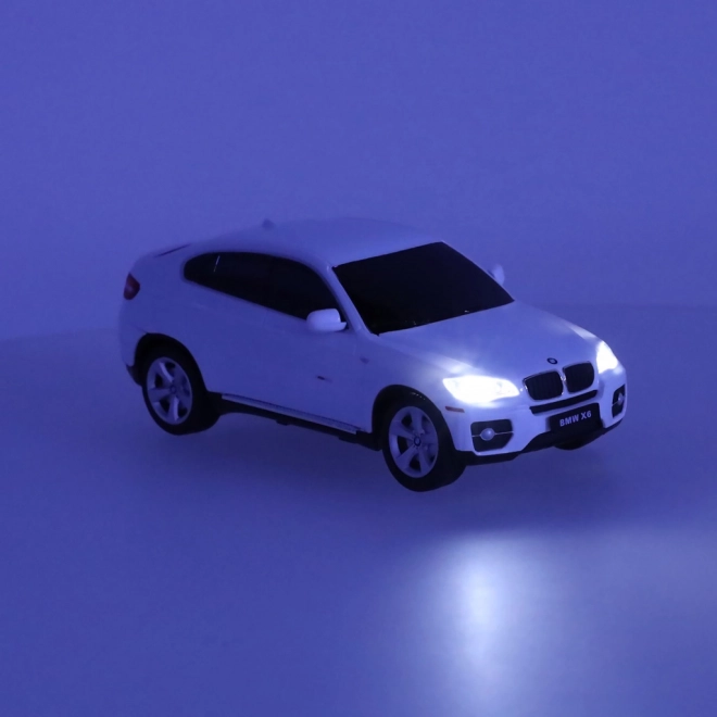 Daljinsko vodeni avto BMW X6 1:24 belo