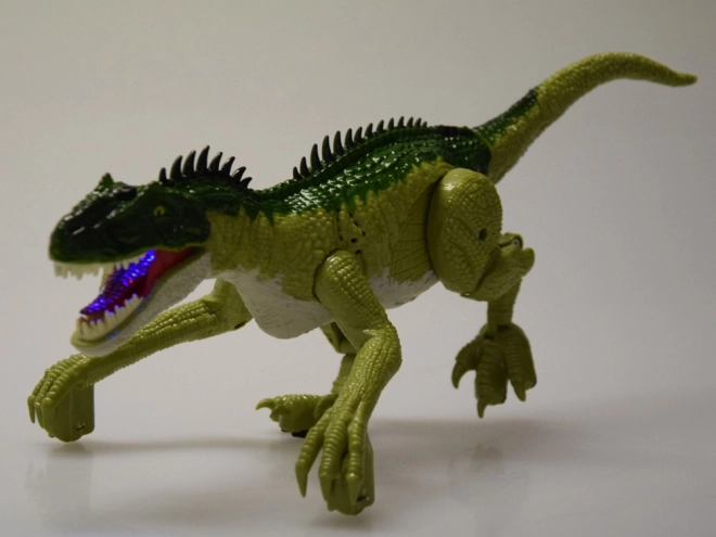 Zeleni dinozaver na daljavo