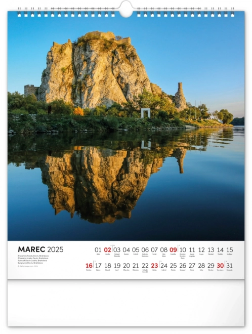 NOTIQUE Stenski koledar Čarobna Slovenija 2025, 30 x 34 cm
