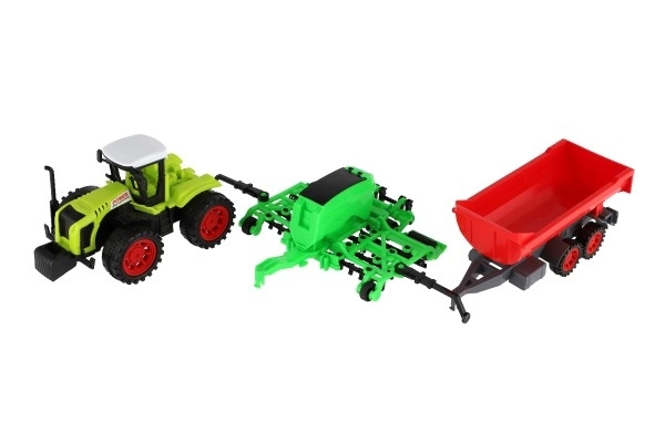 Traktor s prikolico in vrati