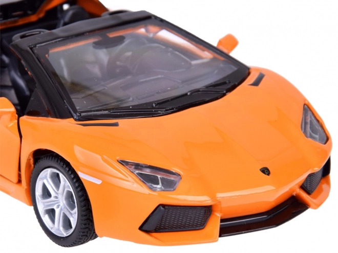 Interaktivni kovinski model avtomobila Lamborghini Aventador Roadster