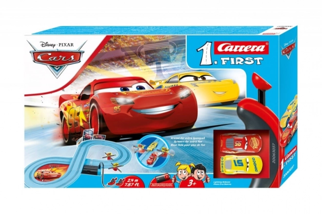 Avtocesta Carrera First z avtomobili iz filma Avtomobili