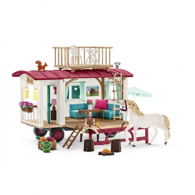 SCHLEICH Konjeniški klub® 42593 Karavan za prijateljska srečanja