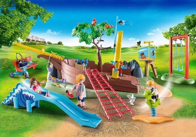 PLAYMOBIL® Mestno Življenje 70741 Otroško igrišče z razbitino ladje