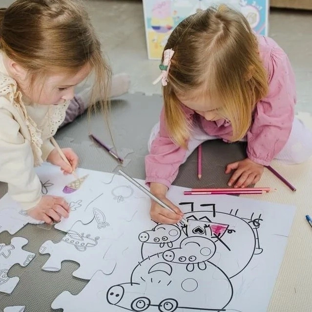 Sestavljanka 3v1 OGROMNA dvostranska 15 kosov Pujsa Pepa/Peppa Pig 60x40 cm v škatli 40x27x6 cm 24m+
