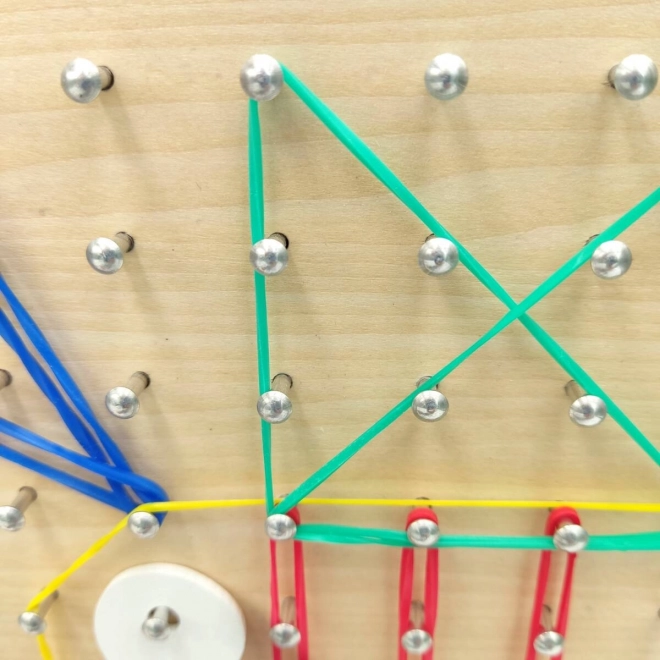 Lesena plošča za kreativno ustvarjanje - Geoboard B. Toys