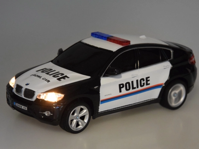 Radijsko vodeni športni avto BMW X6