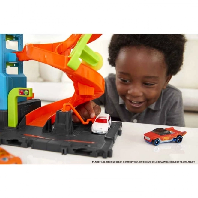 Hot Wheels City Mega Pralnica za Avtomobile