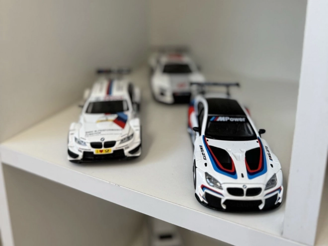 Kovinski model športnega avtomobila Audi R8 LMS v merilu 1:32