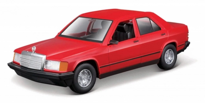 Kovinski model Mercedes Benz 190E 1987 1/24 rdeča