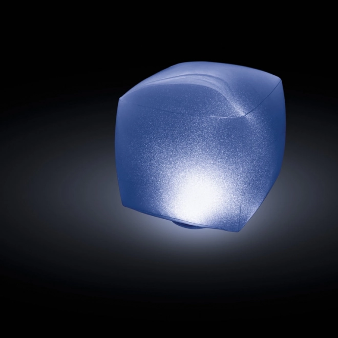 Napenljiva LED kocka