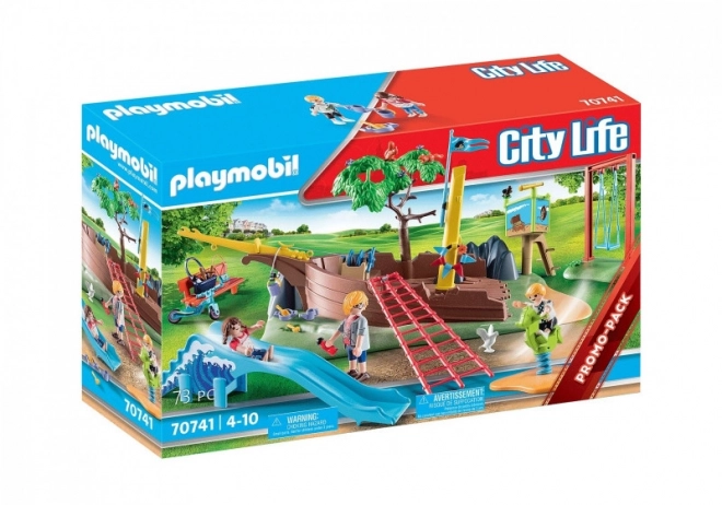 PLAYMOBIL® Mestno Življenje 70741 Otroško igrišče z razbitino ladje