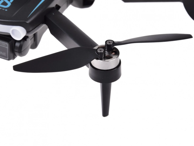 Zložljiv dron s kamero in daljinskim upravljanjem