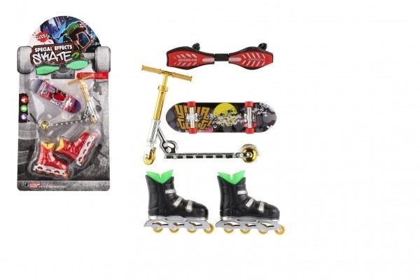 Set skateboard, waveboard, rolerji, prstni skiro plastični mix vrst na kartici 16x30cm