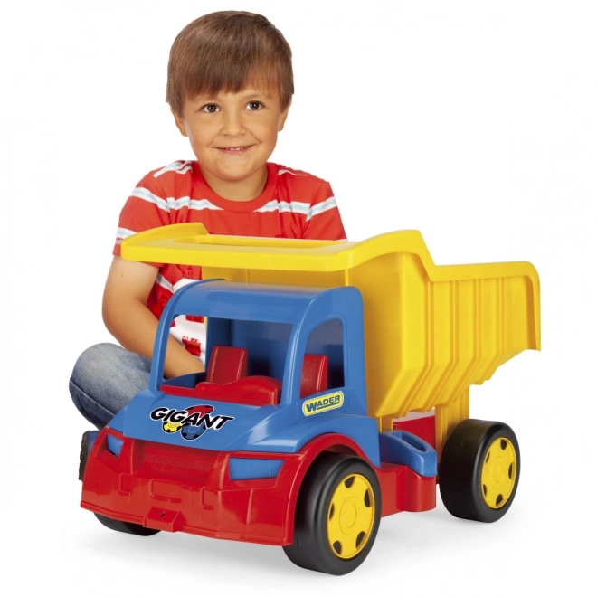 Auto Gigant Tovornjak prekucnik