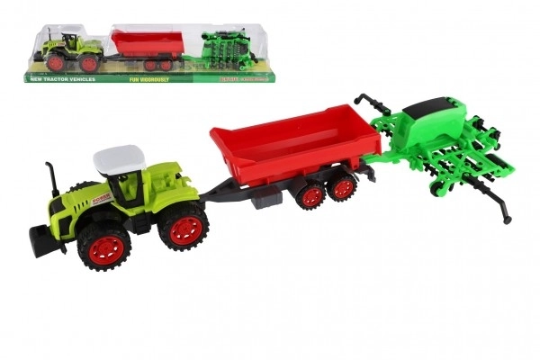 Traktor s prikolico in vrati
