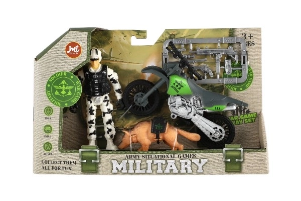 Vojaški set plastična motor, vojak, pes z dodatki v škatli 23x14x4cm