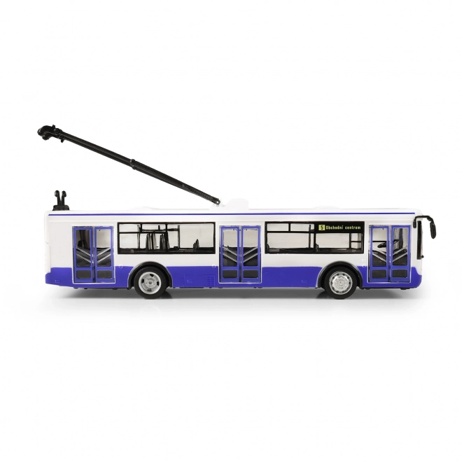 Trolejbus, ki napoveduje postaje v češčini, 28 cm moder