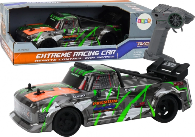 RC avto 1:16 s silikonskimi kolesi za drift, sivo‑zeleno