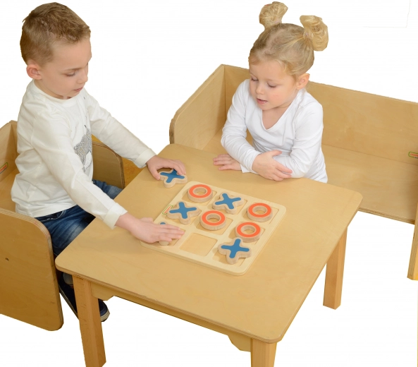 Spodbuja strategijo in socialne veščine