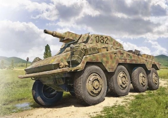 Model plastičnega vozila Sd.Kfz. 234/3 v merilu 1:35
