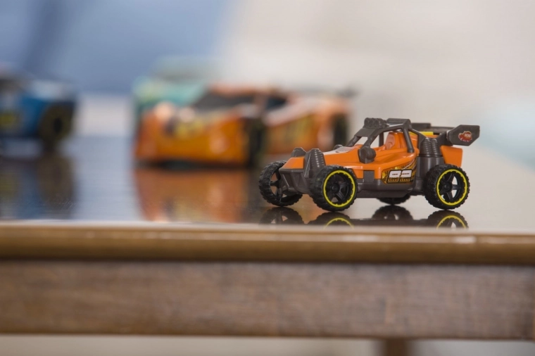 Svetloba in zvok na baterije