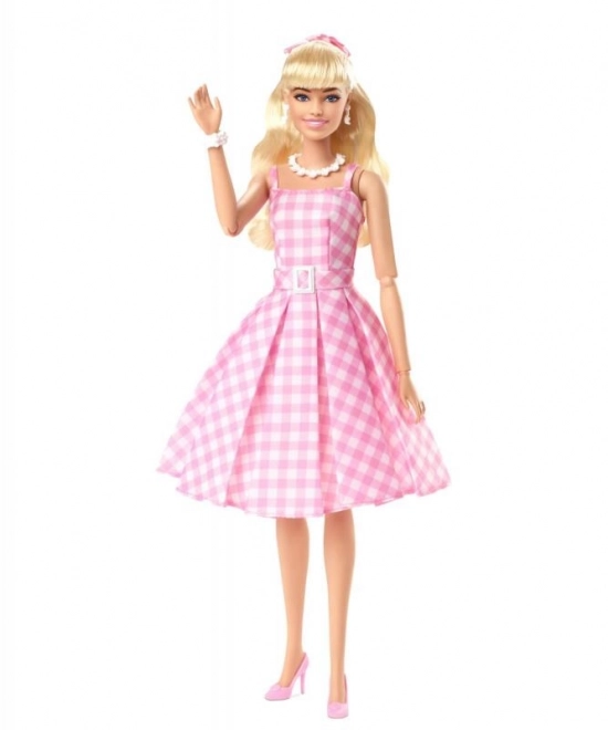 Filmovna lutka Barbie Margot Robbie kot Barbie v roza obleki