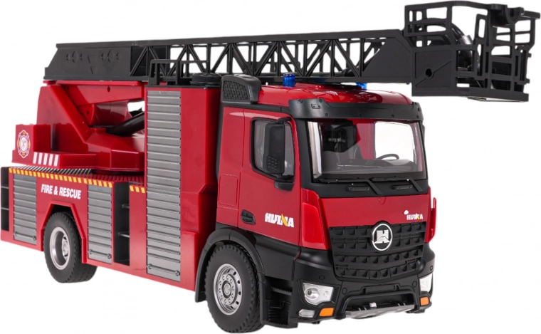 Realistična akcija z delujočim vodnim topom