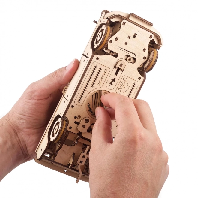 Ugears 3D lesene mehanske uganke Harry Potter Leteči Ford Anglia