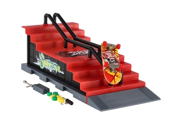 Skatepark - prstna rolka s plastično rampo 8cm in dodanimi dodatki, različni modeli v škatli 28x18cm