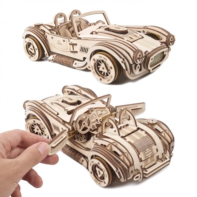 Ugears 3D lesena mehanska sestavljanka Drift dirkalnik Cobra