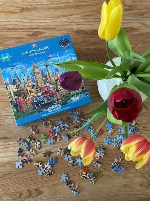 Uganka Klic Londona 1000 kosov