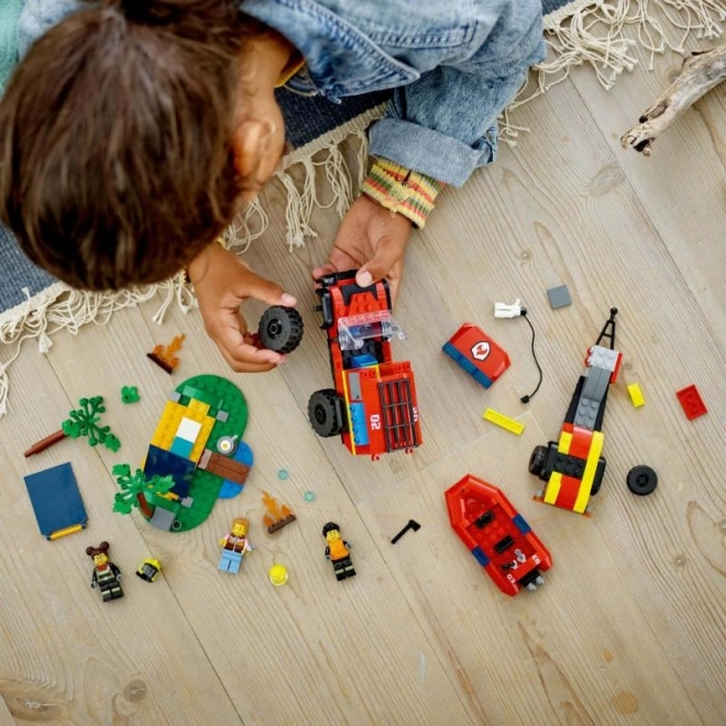 LEGO® City 60412 Gasilsko vozilo 4x4 in reševalni čoln