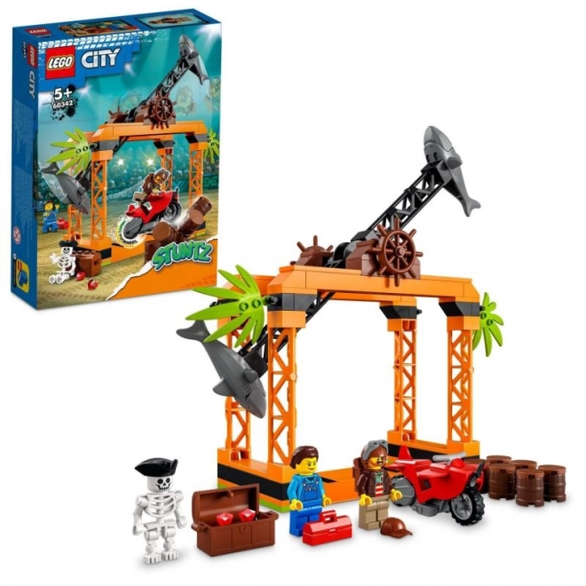 LEGO® City 60342 Izziv s kaskaderji sredi morskega psa