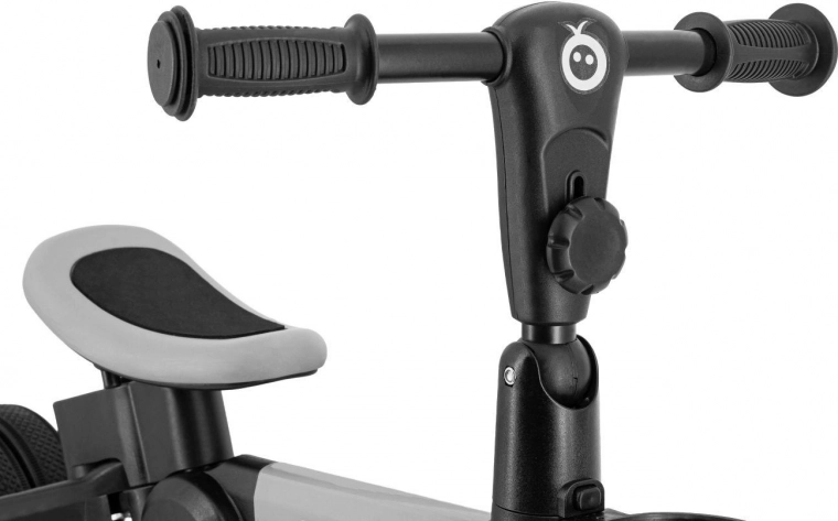 Raste z otrokom zahvaljujoč nastavljivemu sedežu