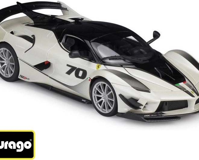 Bburago Ferrari FXX-K EVO št. 70 črno-beli model 1:18