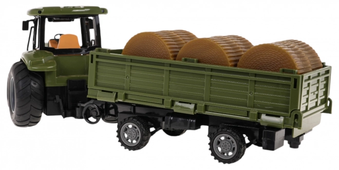 Traktor z zelenim priklopnikom R/C