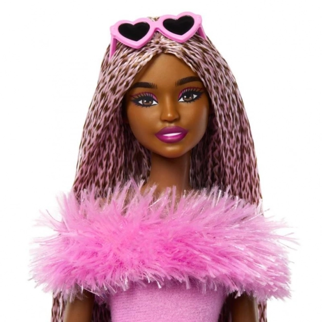 Barbie manekenka v hlačnem kostimu