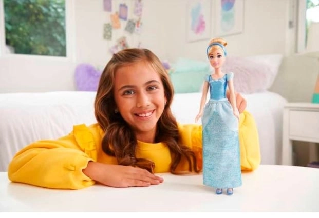 Disney Princesa Pepelka Lutka