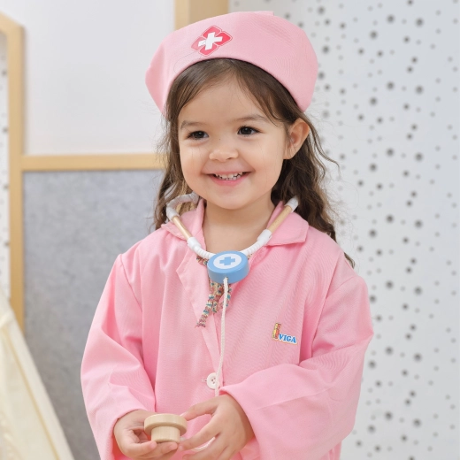 Podpira vlogo, empatijo in komunikacijo