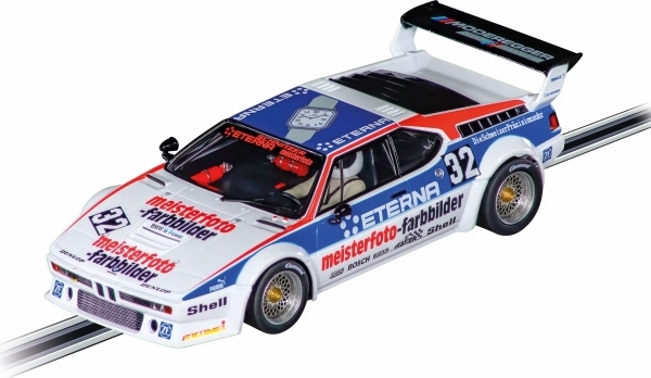 Carrera DIGITAL 124 BMW M1 Procar dirkalni avto 1:24