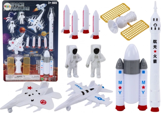 Komplet figur astronavtov in raket