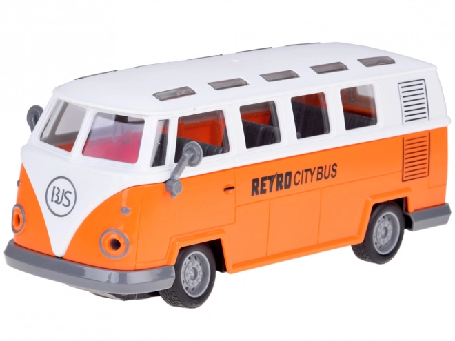 Retro avtobus na daljinsko upravljanje