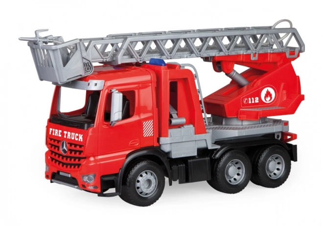 Gasilski avto Mercedes Arocs z lestvijo