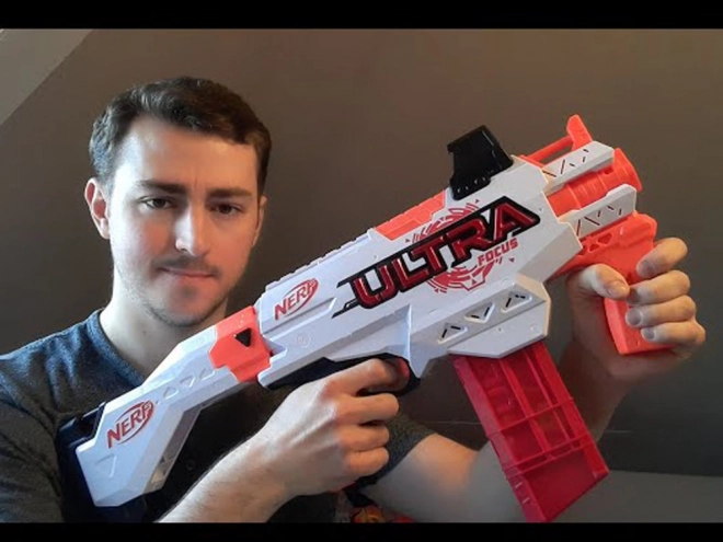 Velika pištola avtomatska Nerf Ultra Focus z nabojniki