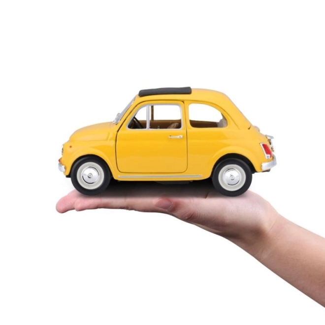 Model avtomobila Bburago Fiat 500 F 1965 rumen 1:24