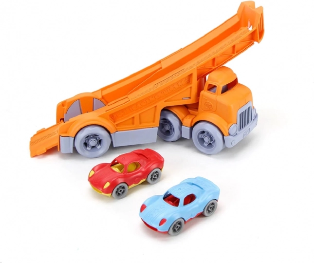 green toys vlačilec za tovornjake z 2 dirkalnima avtomobilčkoma